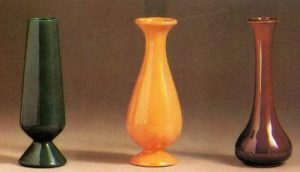 DM278 3 Bud Vases Bisque $11.16