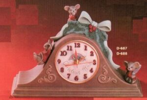 Mouse Clock w\holly