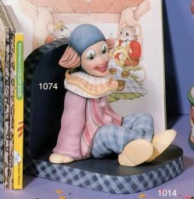 S1074 AND S1014 CLOWN BOOK END SITTING