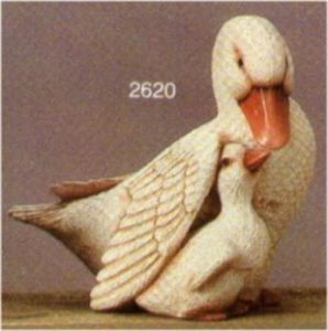 S2620-QQ Lg Nurturing Duck 9"T Bisque $19.50